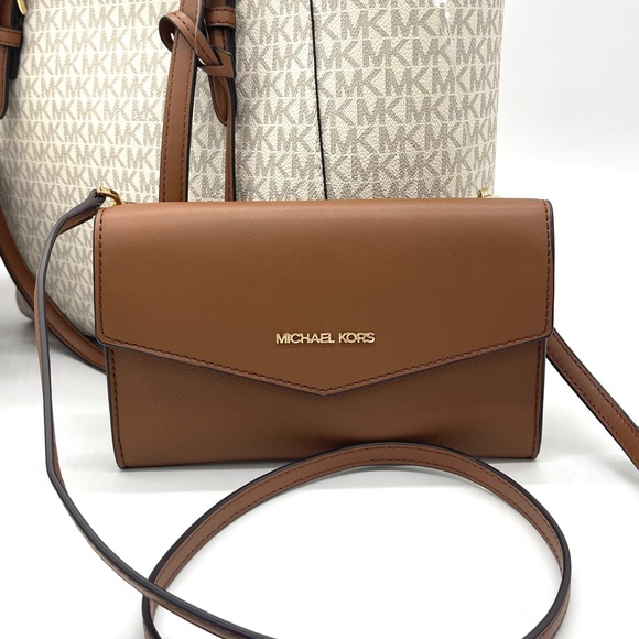 Michael Kors Large Charlotte 3 in 1 Tote Bag - Picture 11 of 14